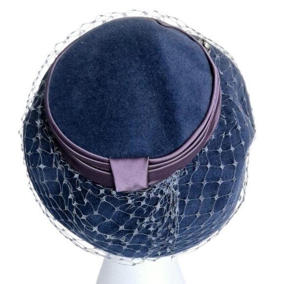 1950s Genuine Velour Imported Fur Blue w/Purple Ribbon Trim Pillbox Hat - Picture 4 of 8
